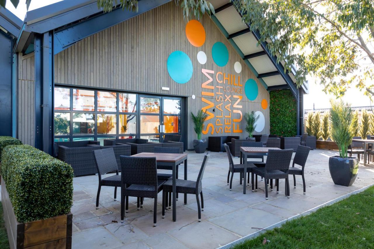 Отель Camping Pods, Dovercourt Holiday Park Харвич Экстерьер фото